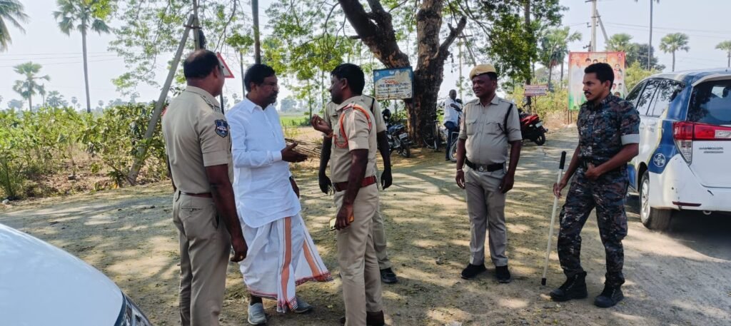 మాజీ ఎమ్మెల్యే తాటికొండను అడ్డుకున్న పోలీసులు 