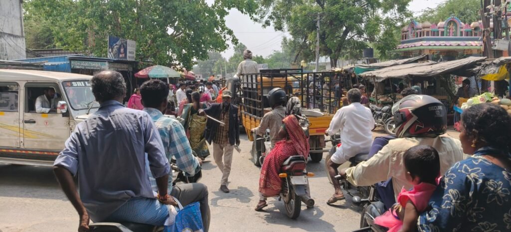 జాతీయ రహదారులో ట్రాఫిక్ జామ్.. 