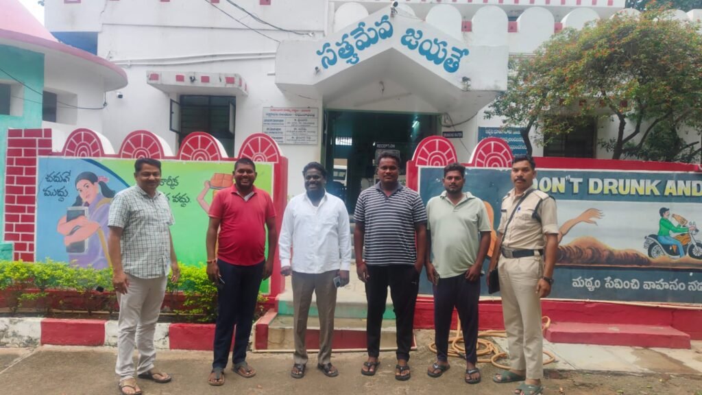 కేటీఆర్ పర్యటన నేపథ్యంలో బీఆర్ఎస్ నాయకుల ముందస్తు అరెస్టులు