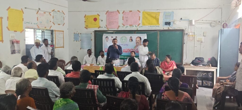 పారదర్శకంగా భూముల రీసర్వే నిర్వహిస్తున్నాం: అదనపు కలెక్టర్