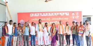బీజేపీలో కాంగ్రెస్ నాయకుల చేరిక