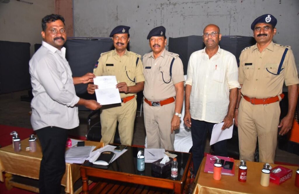 వరంగల్ పోలీస్ అధికారుల సంఘం నూతన కార్యవర్గం ఎన్నిక..
