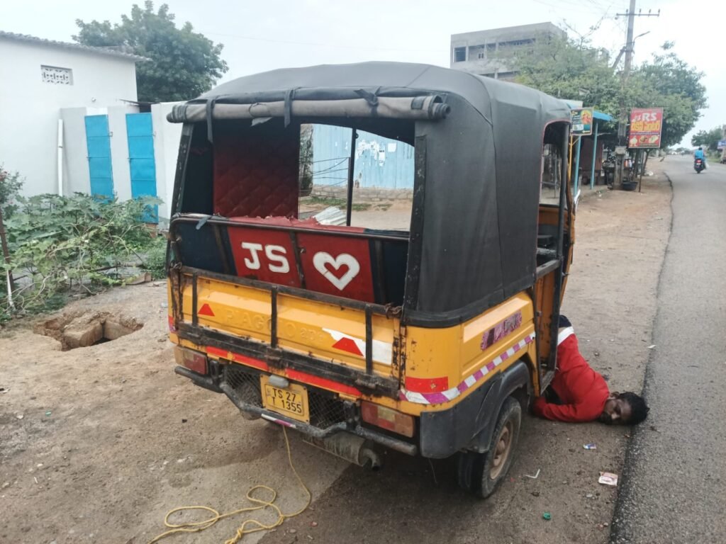 రఘునాథపల్లిలో ఆటో డ్రైవర్ అనుమానాస్పద మృతి