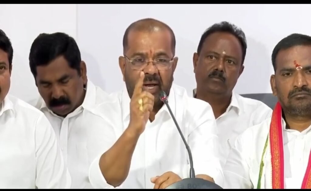 “రక్తం తాగింది చాలు.. పార్టీ నుంచి వెళ్లిపోండి”