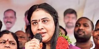 బిడ్డతో సంబంధం లేదన్న మురళి.. సుస్మిత ఎటువైపు?