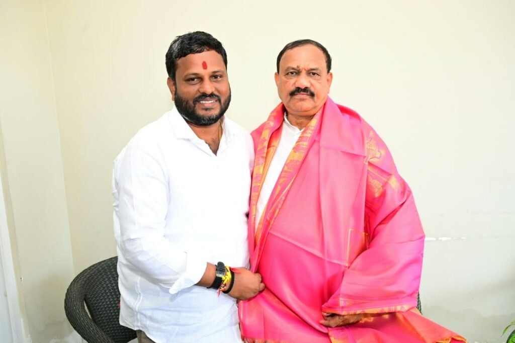 టీపీసీసీ అధ్యక్షుడు మహేశ్‌కుమార్‌ గౌడ్‌ను కలిసిన నీలం మధు